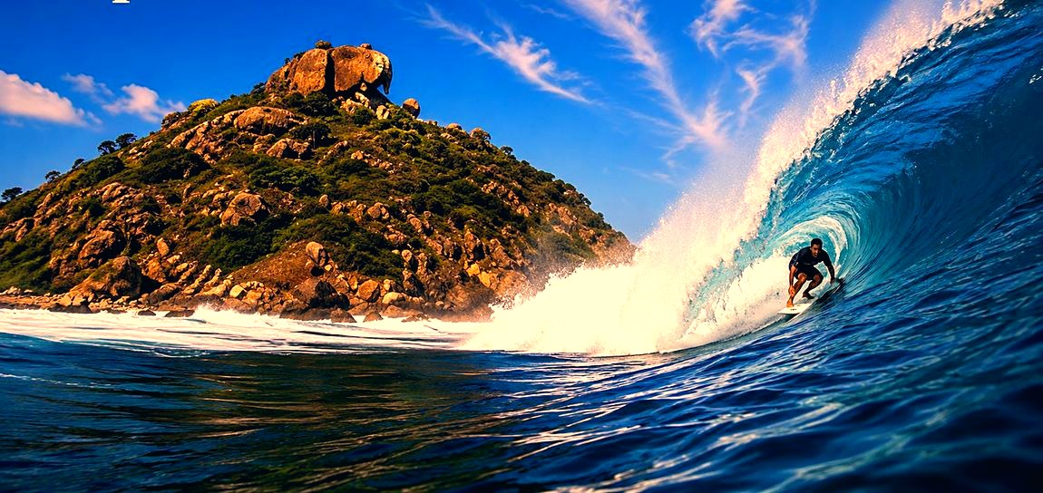 Elephant Rock surf break, Arugam Bay
